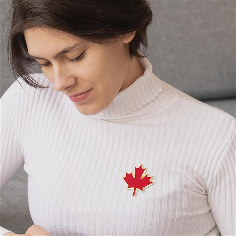 Red Canada Maple Leaf Brooches - Women Bags Canada 리뷰 및 가격