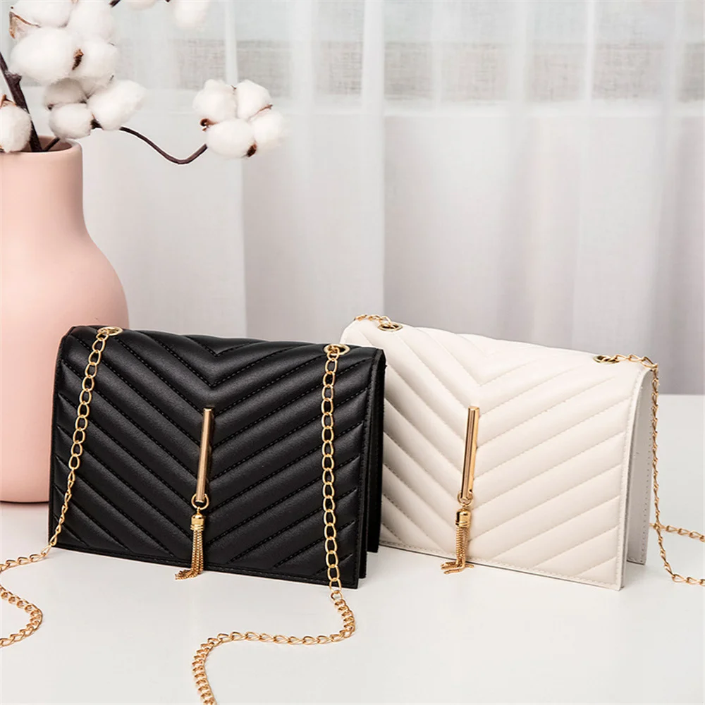 Fashion Tassel Flap Crossbody  - Women Bags Guess 리뷰 및 가격