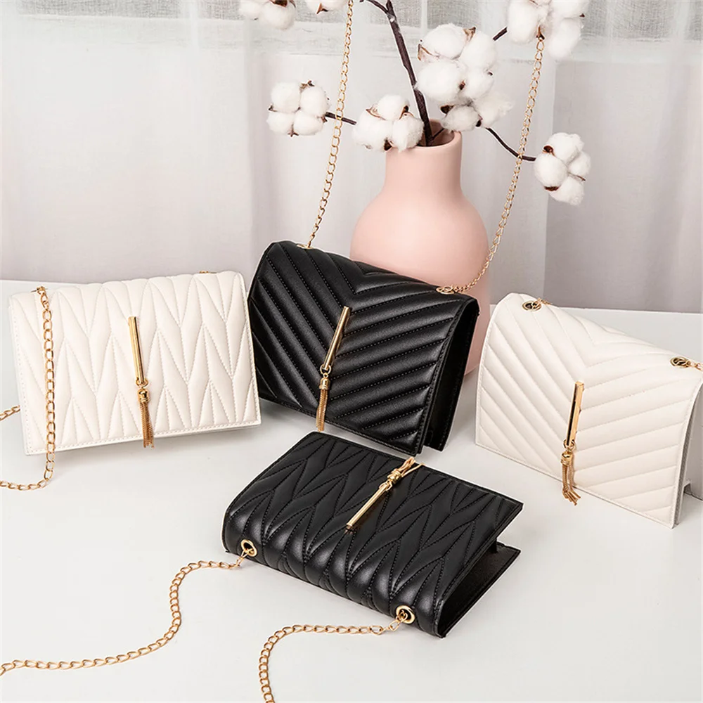 Fashion Tassel Flap Crossbody  - Women Bags Guess 리뷰 및 가격