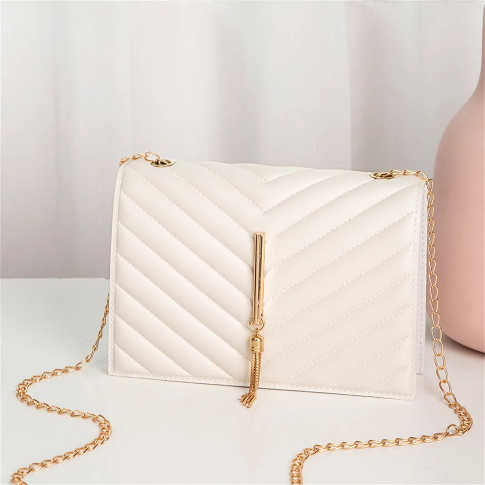 Fashion Tassel Flap Crossbody  - Women Bags Guess 리뷰 및 가격