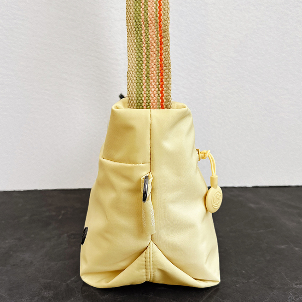 Ultra-light Nylon Crossbody Ba - Women Bags Guess 리뷰 및 가격