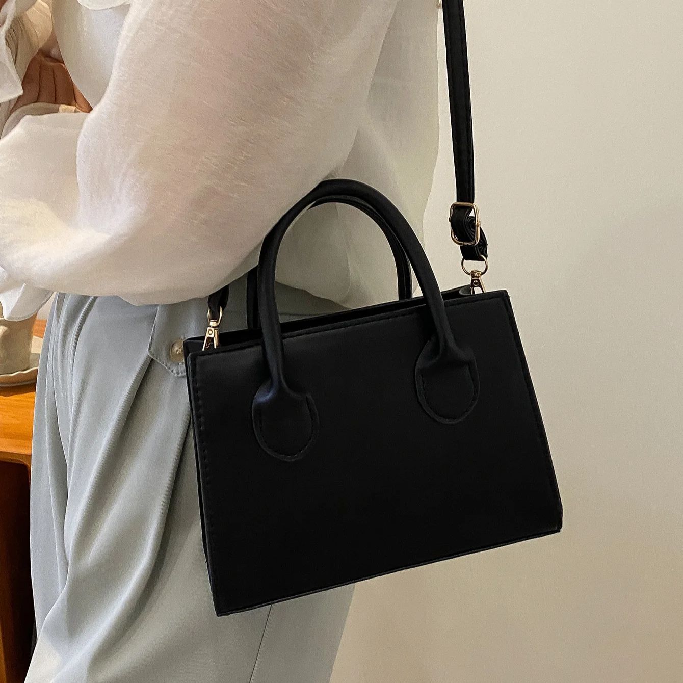 PU Leather Casual Crossbody Ba - Women Bags Guess 리뷰 및 가격
